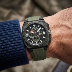 Montre homme Chronographe LOTUS cadran noir et silicone kaki 18976/1