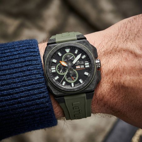 Montre homme Chronographe LOTUS cadran noir et silicone kaki 18976/1