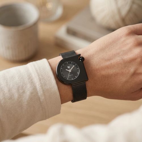 Montre Femme Lip 2000 Mini Moon Acier Noir 671392