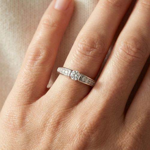 Bague femme solitaire accompagné EDORA ARGENT 925/1000 et Oxydes
