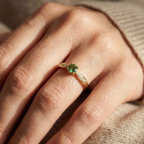 bague femme solitaire accompagné EDORA PLAQUE OR et spinelle verte

