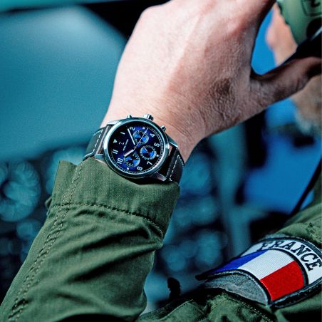 Montre homme pierre lannier aviateur argenté cadran bleu bracelet cuir brun 22 mm 257h164 – montres françaises