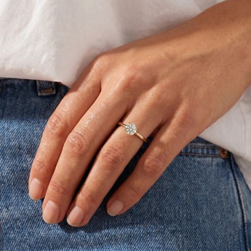 Bague Femme Solitaire EDORA OR 9 Carats Jaune et Diamant de Synthèse 0,75ct EDOB2/915.75.J.5.9