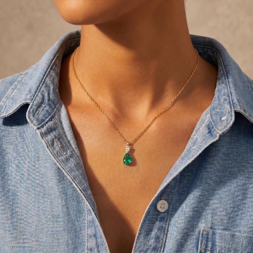 Collier Femme EDORA OR 9 Carats Jaune Émeraude de Synthèse 0,91 ct et Diamant de Synthèse 0,10 ct EDOCOL/004.EMS.10.J.5.9