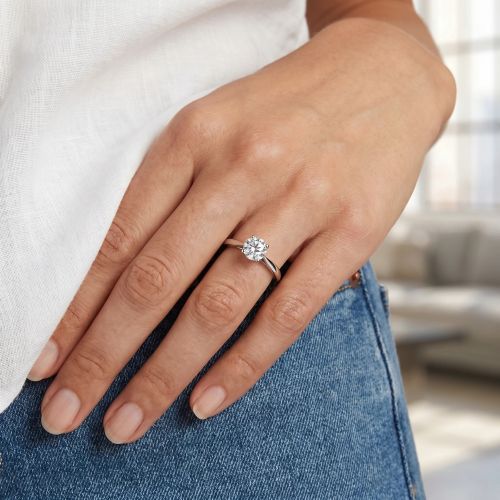 Bague Femme Solitaire EDORA OR 9 Caratss Blanc et Diamant De Synthèse 0,50 ct EDOB2/914.50.G.5.9