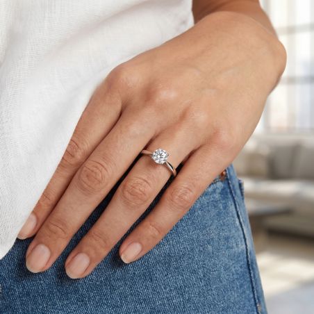 Bague Femme Solitaire EDORA OR 9 Caratss Blanc et Diamant De Synthèse 0,50 ct EDOB2/914.50.G.5.9
