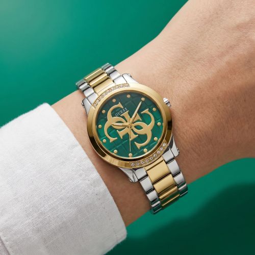 Montre Femme GUESS Annette Ronde 36 mm Bicolore Doré Argenté Cadran Vert Lunette Strass Bracelet Acier GW0861L4