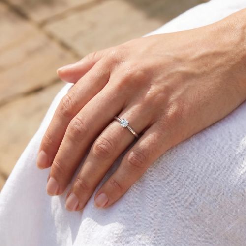 Bague Femme Solitaire EDORA OR 18 carats blanc et Diamant 0,25 cts EDO31H4255