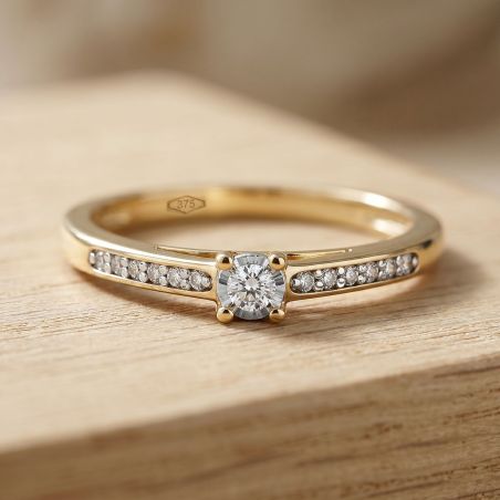 Bague femme solitaire accompagné edora or 9 carats jaune et diamants 0,15 ct edob2/467.p.15.bic.6.9 – bagues femme diamant
