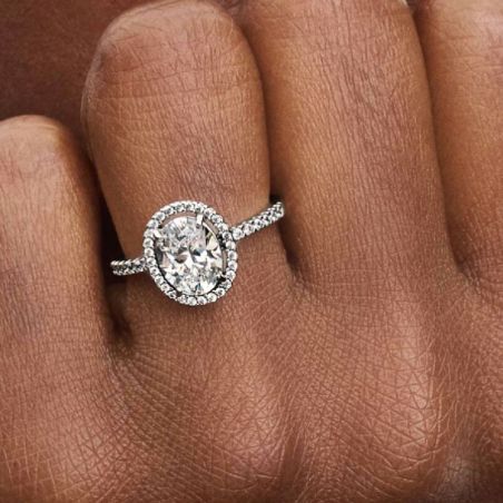 Bague Femme PANDORA Spectaculaire Halo Ovale Scintillant 193777C01