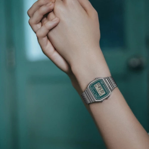Montre Mixte CASIO Collection Vintage Numérique Maille Métallique Verte A158WEM-3EF