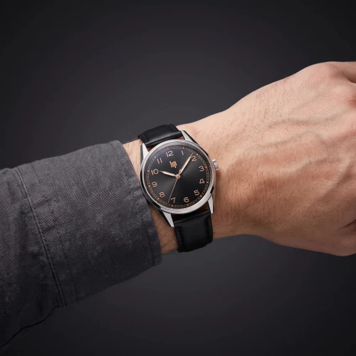 Montre Homme LIP Manufacture Annapurna 39mm Automatique Cadran Noir 676010