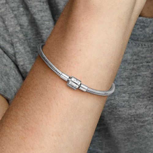 Bracelet Femme PANDORA Moments Maille Serpent Fermoir Barillet Sécurité 594596C00