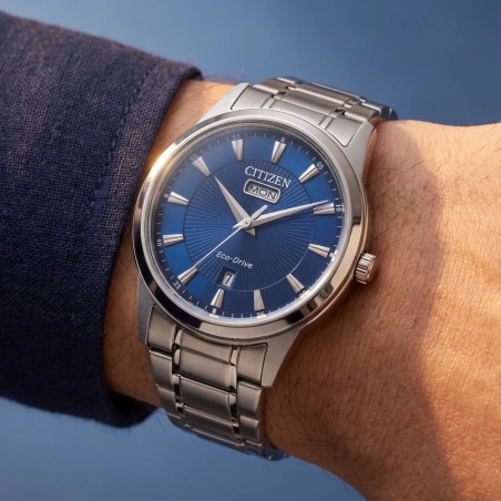 Montre Homme CITIZEN Dress Eco-Drive Cadran Bleu Bracelet Acier AW0100-86LC