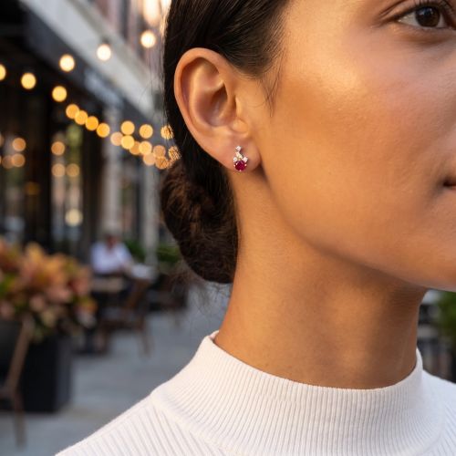 Boucles d'Oreilles Femme Puces EDORA Prima OR 750/1000 Jaune, Diamants et Rubis EDOCE31488DRY