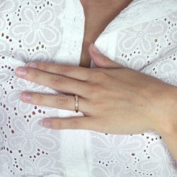 Bague femme alliance serti rail or 750/1000 jaune et diamants - alliances - edora - 2