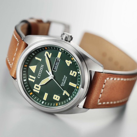 Montre homme quartz solaire citizen supertitanium eco-drive cuir brun – solaires