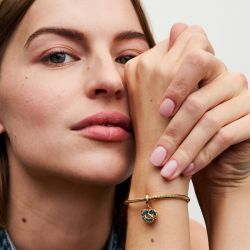 Charm femme disney x pandora pendant double carrosse de cendrillon et cŒur doré 14 carats - charms - edora - 1