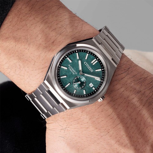 Montre homme automatique Citizen super titanium - NJ0180-80X 