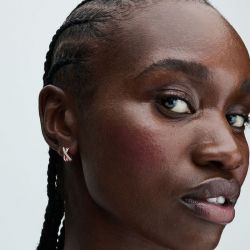 Boucles d'oreilles femme créoles pandora signature croix pavées 283150c01 - boucles-d-oreilles-femme - edora - 2