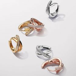 Boucles d'oreilles femme créoles pandora signature croix pavées 283150c01 - boucles-d-oreilles-femme - edora - 3