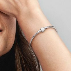 Bracelet femme pandora moments maille serpent fermoir logo marvel 592561c01 - bracelet-argent-femme - edora - 1