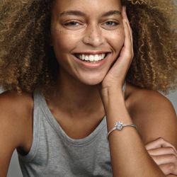 Bracelet femme pandora moments maille serpent fermoir disney pandora moments pavé minnie 597770cz - bracelet-argent-femme - edora - 1