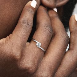 Bague femme pandora moments solitaire cœur incliné incolore 199267c02 - bagues-femmes - edora - 1