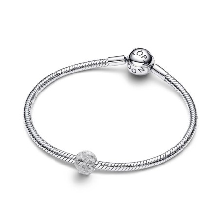 Mini charm   pandora tête de mort texturée 794040c00 – charms